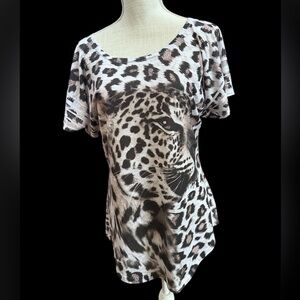 San Diego Zoo leopard print short sleeve scallop T-shirt French cut size large